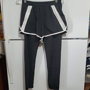 2- In 1 Black and White Athletic Shorts with Leggings Size XXL